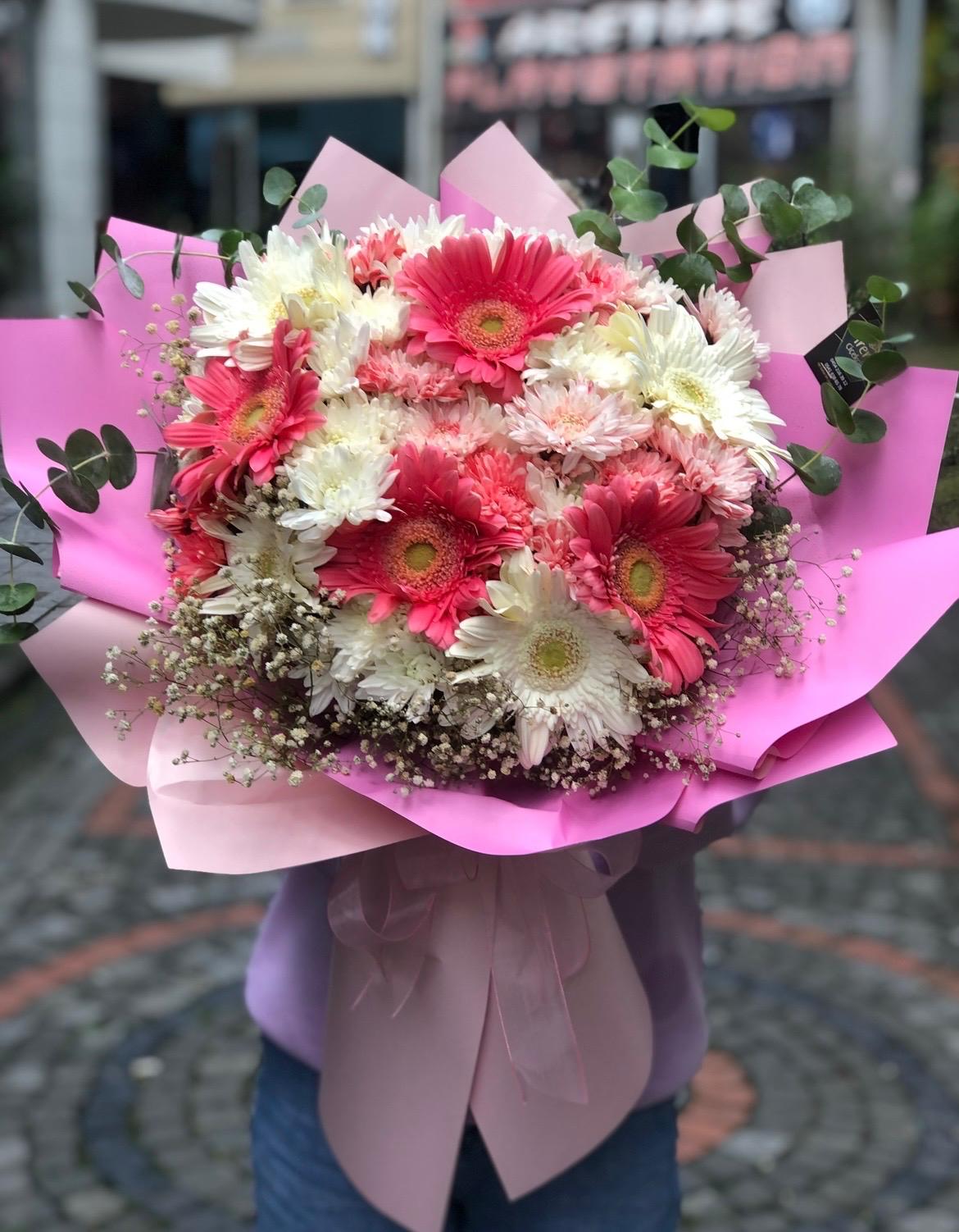 Pembe Beyaz Gerbera ve Papatya Karışık Buket